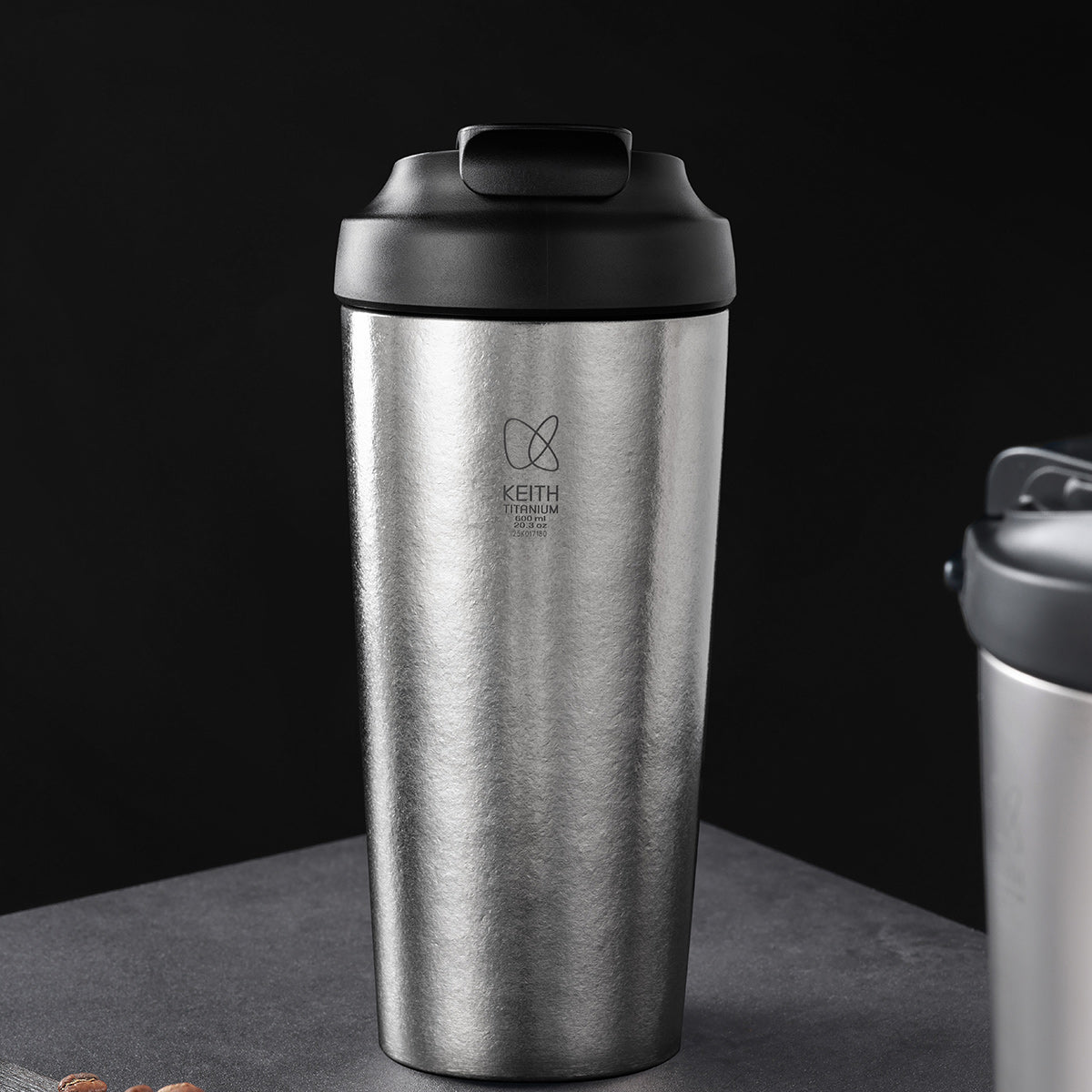 Rejse-termokrus i ren titanium - 600 ml