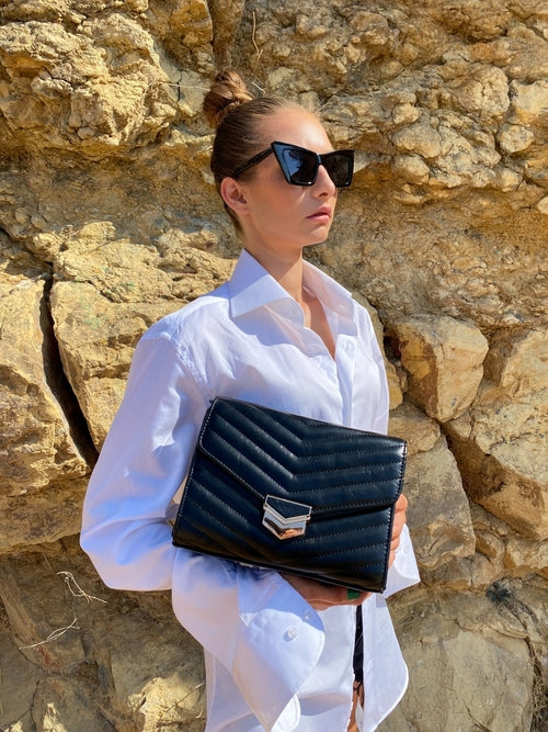 Sort quiltet crossbody-taske til damer