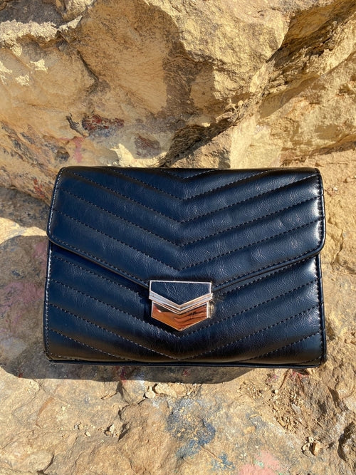 Sort quiltet crossbody-taske til damer