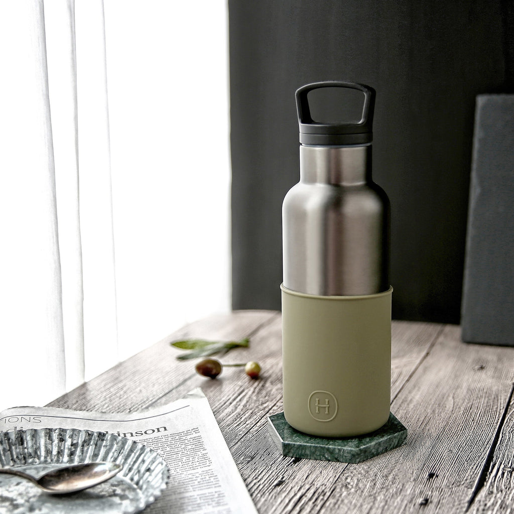 Termoflaske med silikonecover - grå/grøn (470 ml)