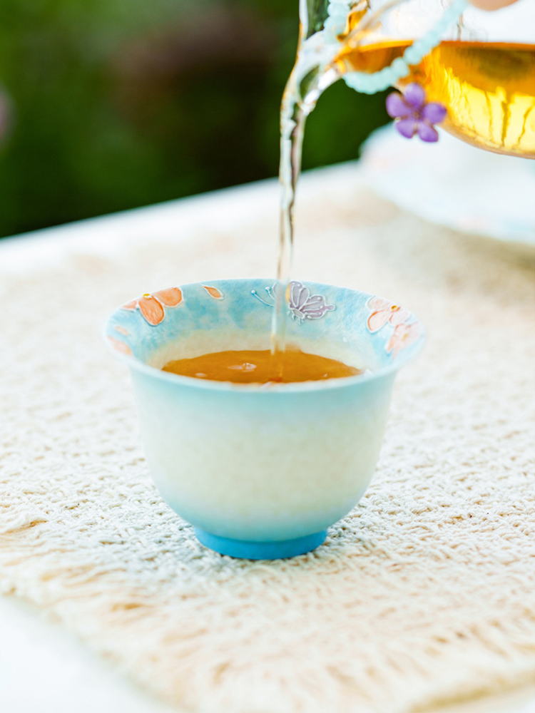 Hand-Painted Flared Rim Tea Cup – 70ml Reverse-Lip Ceramic Tasting Cup with Gift Box