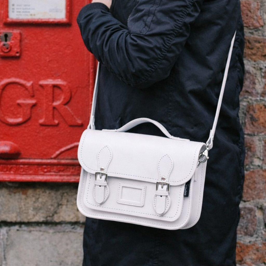 Midi satchel i læder - hvid