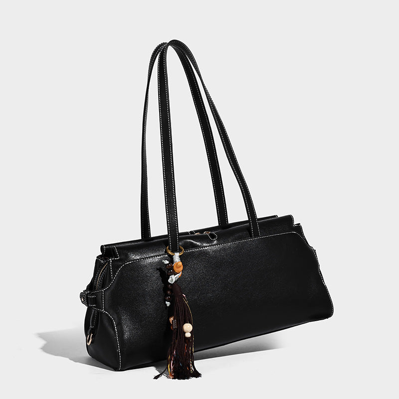 Sort skuldertaske til damer i baguette-stil