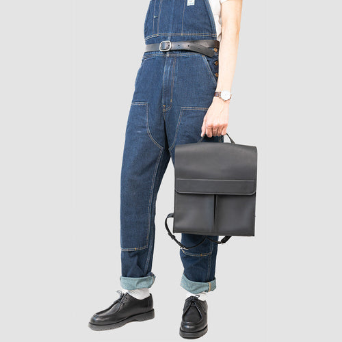 Urban Minimalist sort læderrygsæk med frontlommer