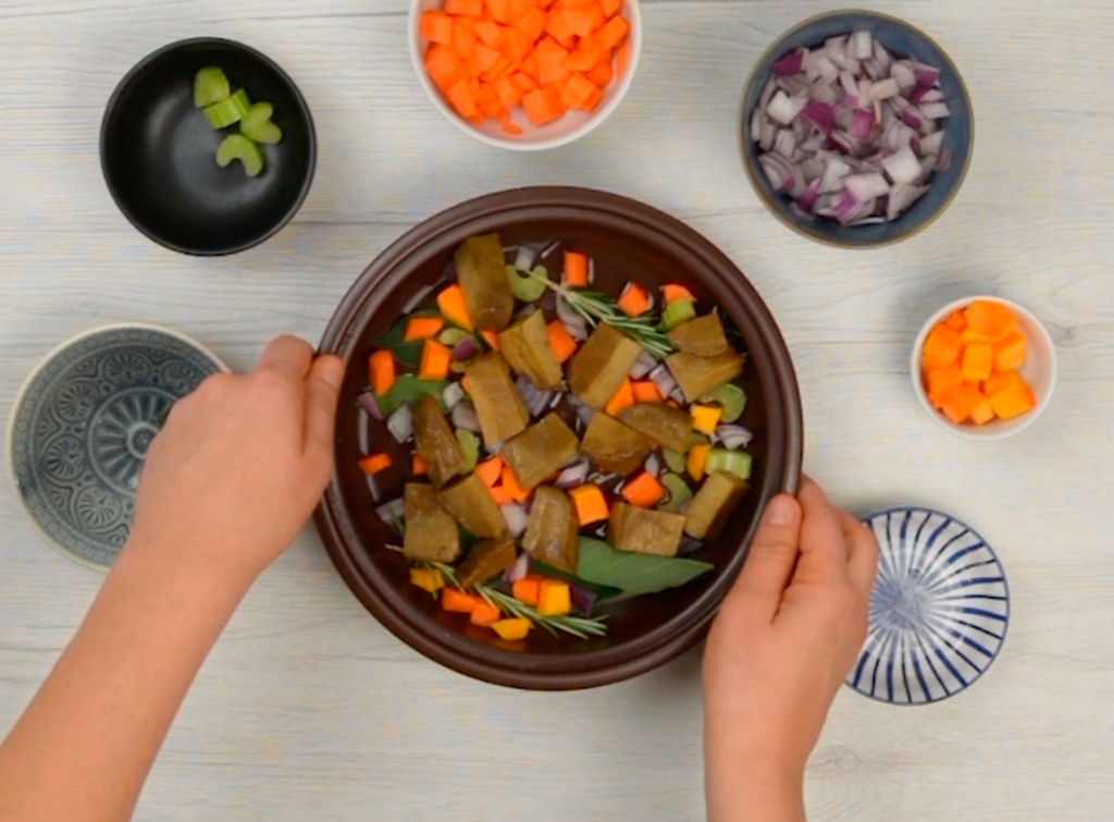Tajine i lilla Zisha-ler – 22 eller 26 cm