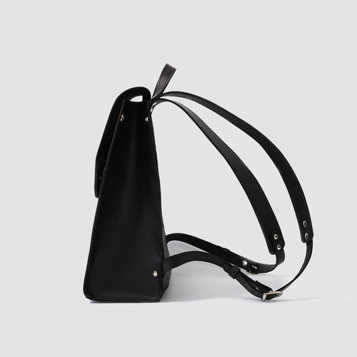 Urban Minimalist sort læderrygsæk med frontlommer